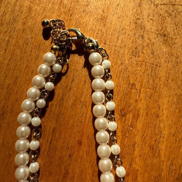 Double strand fake pearl + gold-toned necklace w. detachable 3rd strand - Picture 5 of 5